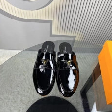 Louis Vuitton Slippers